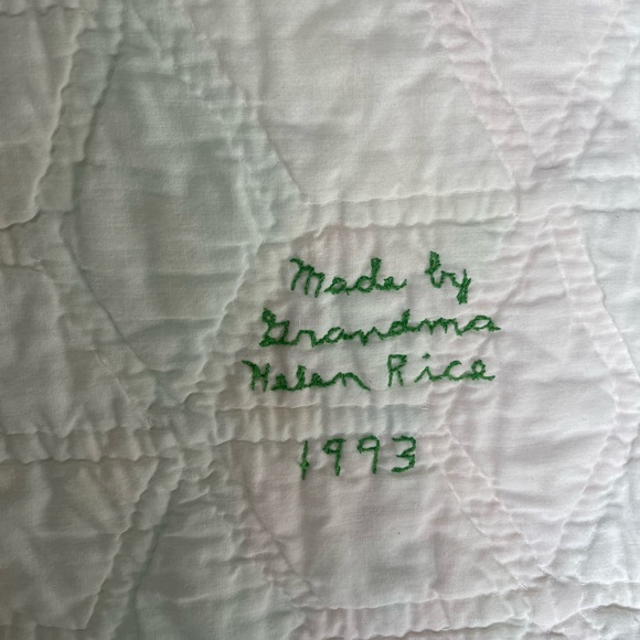 Vintage baby quilt - Picture 2 of 7